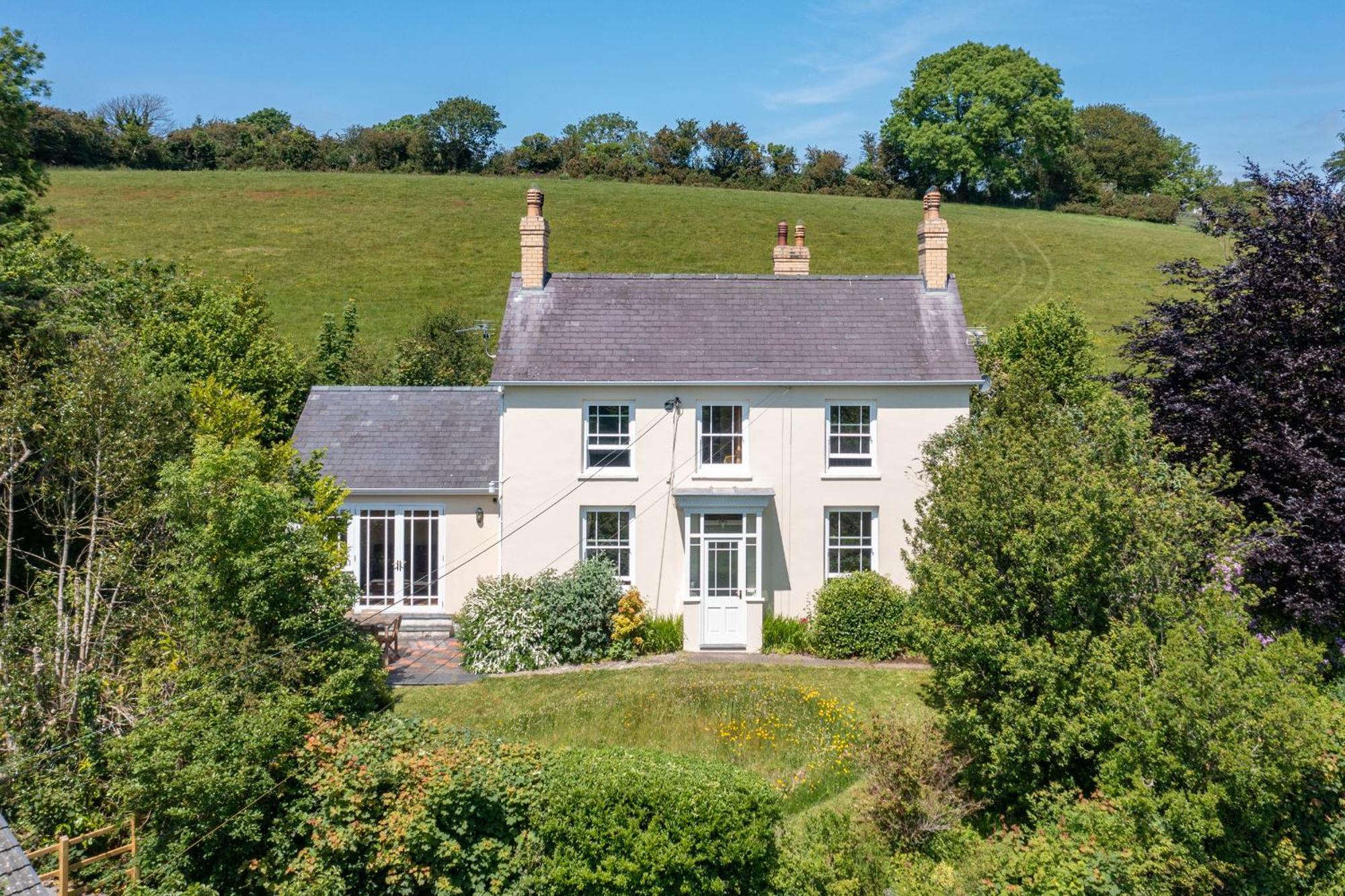 Pendre Farmhouse Villa Llandysul Exterior photo